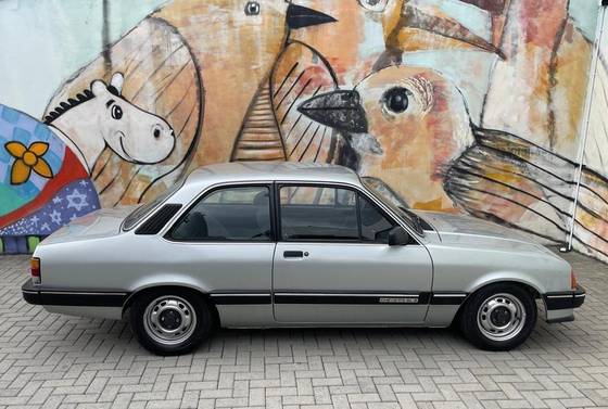 CHEVROLET CHEVETTE 1.6 SL/E 8V ÁLCOOL 2P MANUAL
